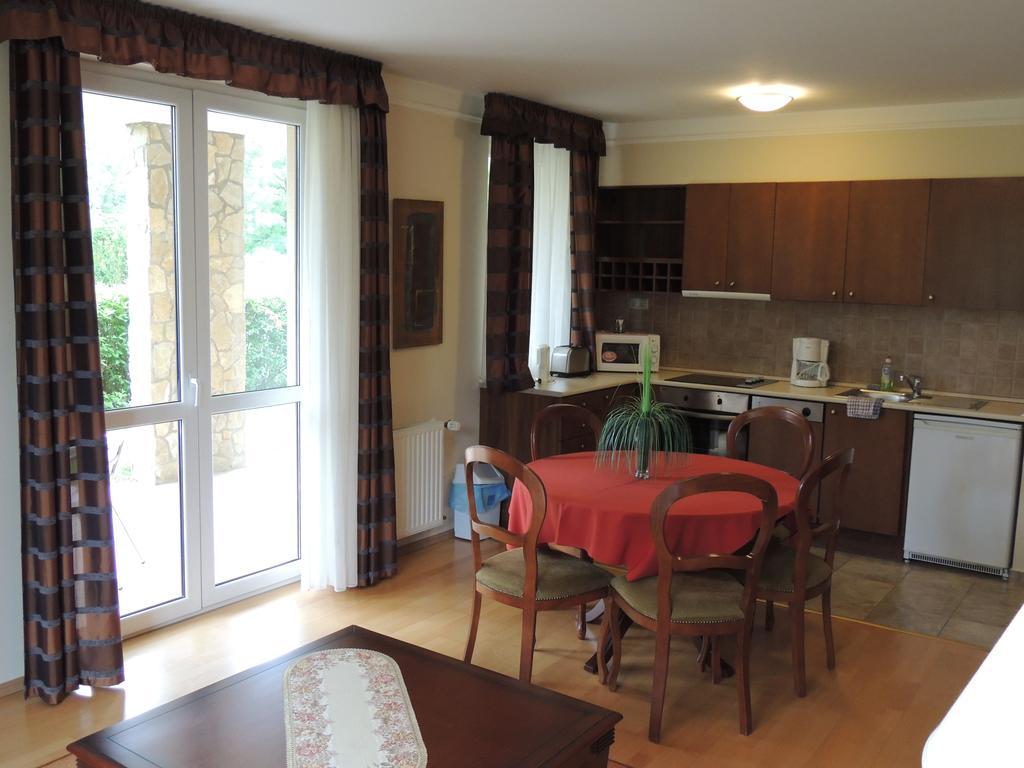 Luxus Golf Apartment Bük Cameră foto